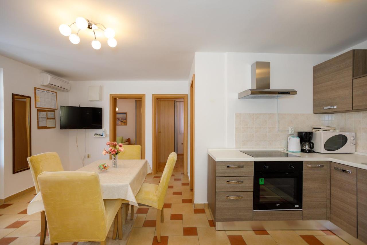 Apartmani Bakran Krk Town Εξωτερικό φωτογραφία